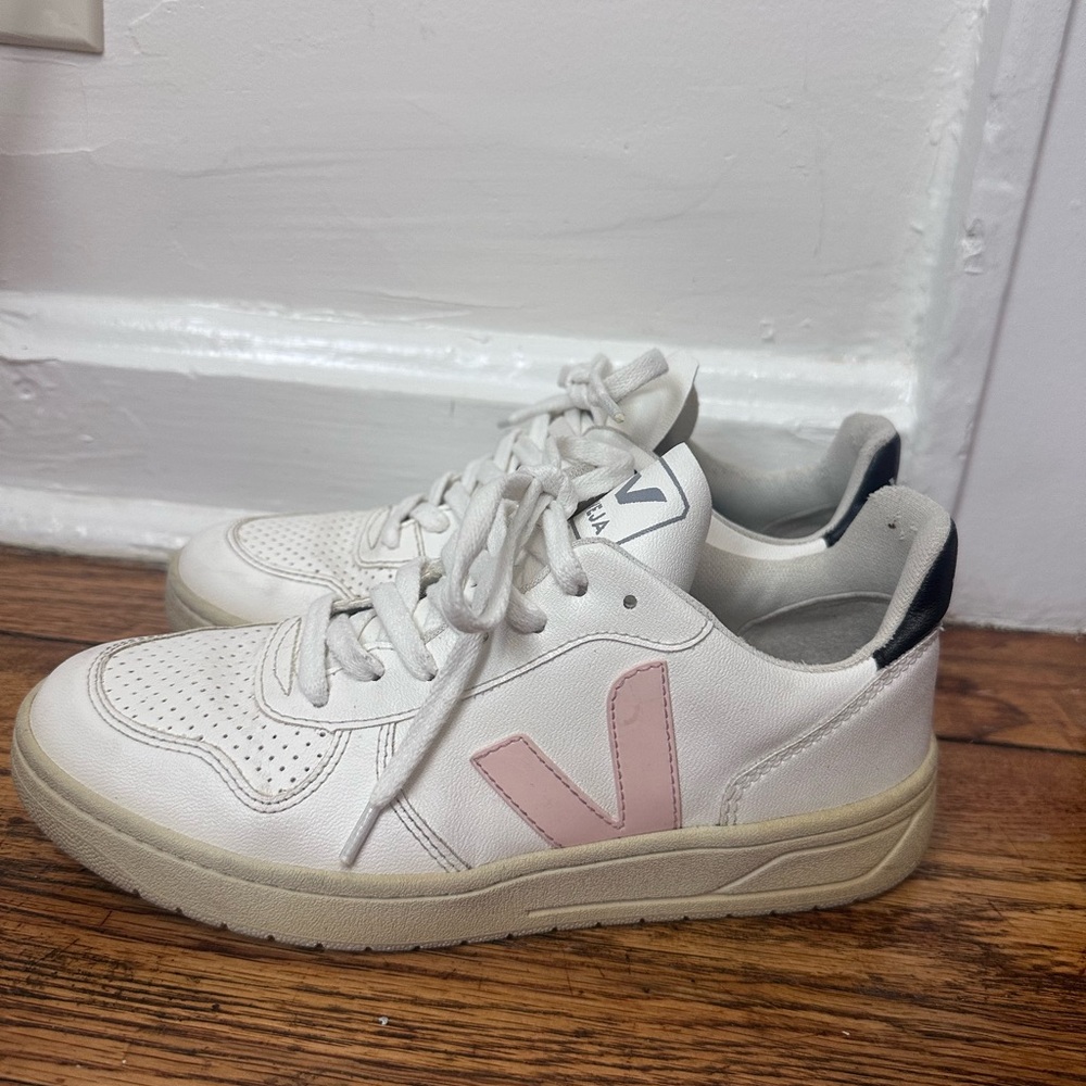 Veja V10 White and Pink Sneakers